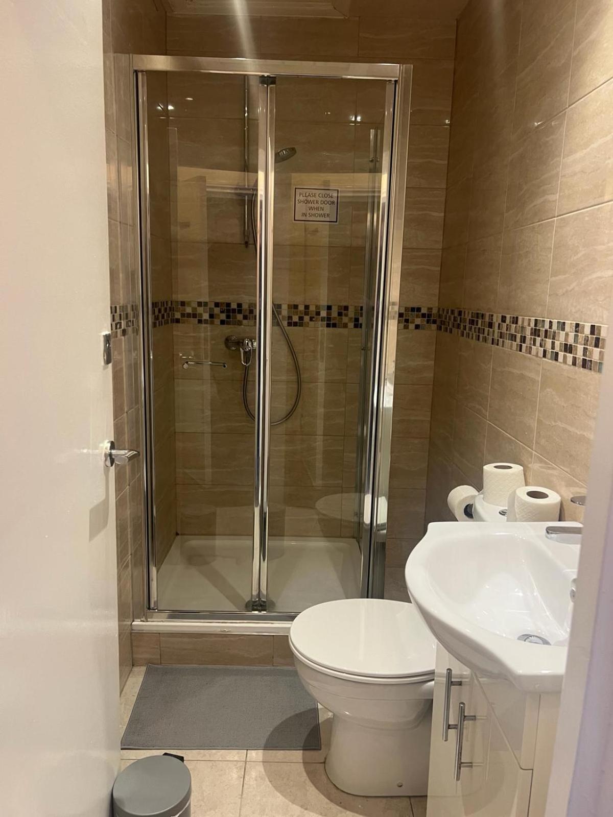 Saba Rooms And Apartments Λονδίνο Εξωτερικό φωτογραφία